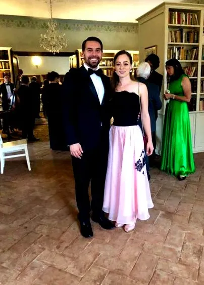 meghívott román