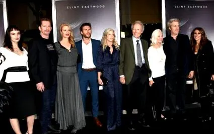 eastwood fáradhatatlan
