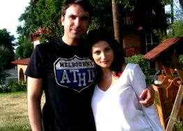 година