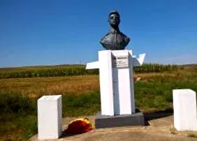 száz helyi