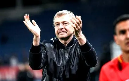 barátkozik putyinnal