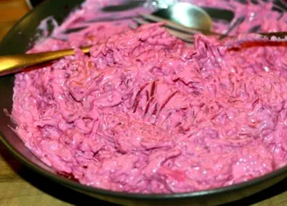 Tzatziki céklával