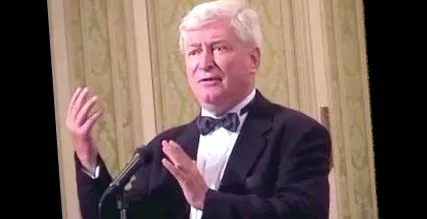 éves korában