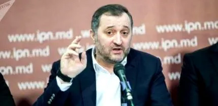 еден млад