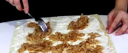 elkészíti elkészíti