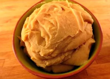 sárga