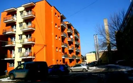 сместување двете