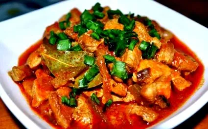 како