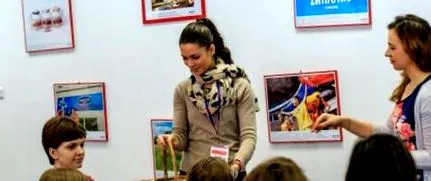 mosolyogva