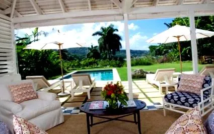 round-hill-hotel-villas