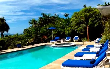 round-hill-hotel-villas