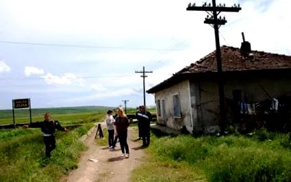 децата нека