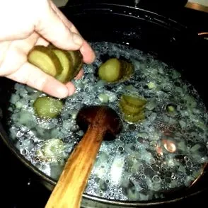 кислі огірки