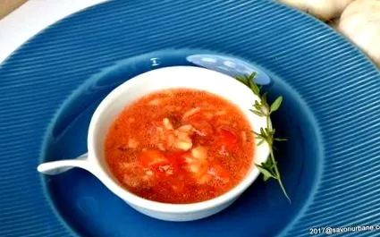 помідорами