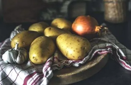 épeszű