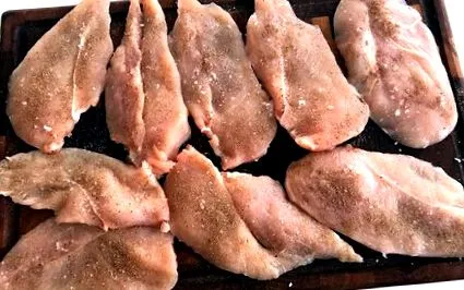 csirkemell zsemlemorzsában