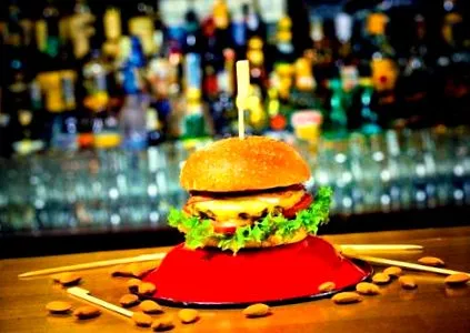 hamburgereivel