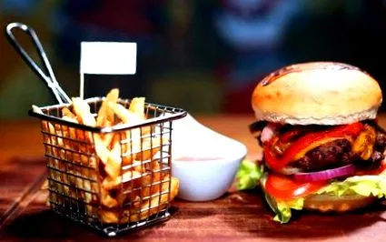 hamburgereivel