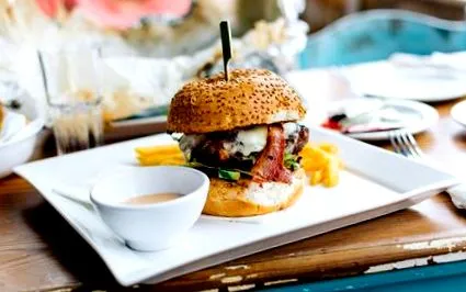 hamburgereivel