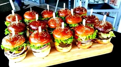 hamburgereivel