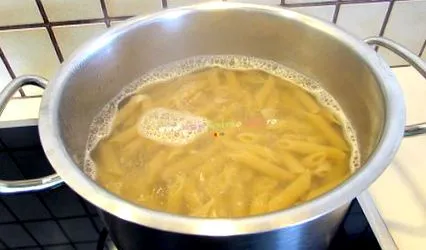 öntettel