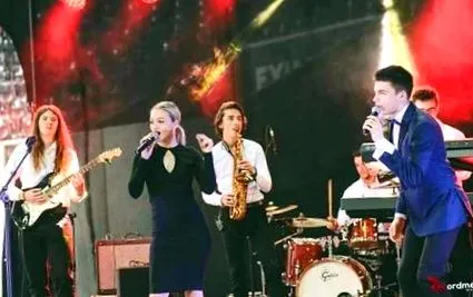 Milyen műfajokkal Milyen műfajokkal