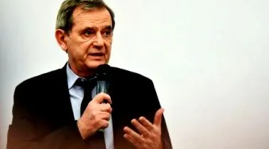 hogy évben