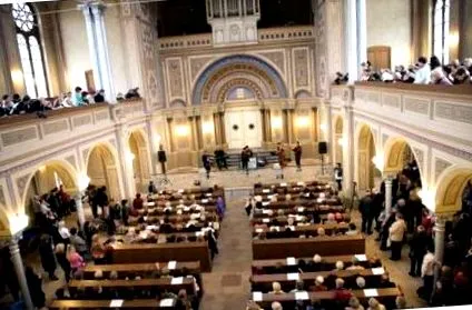 tradíciami