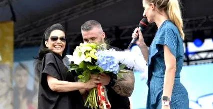 sărbătoriți