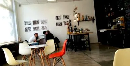 café