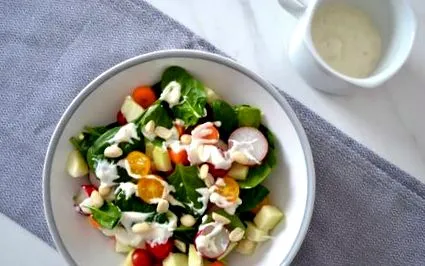 salată legume