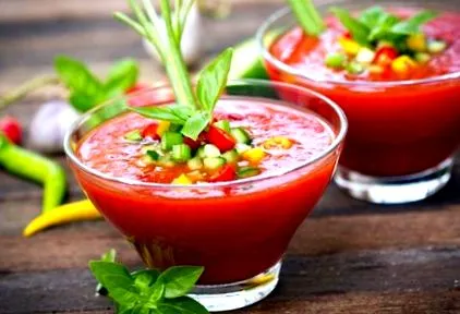 bucurați-vă gazpacho
