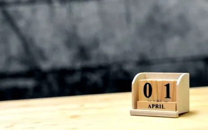 aprilie este prostilor