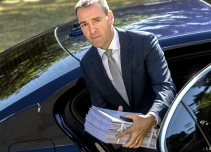 drucker răspunde