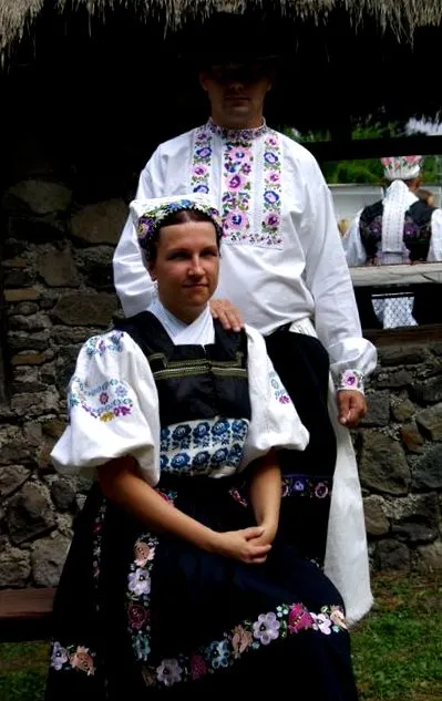 klokoč oficial