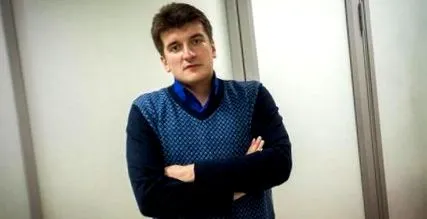oknyomozó oknyomozó
