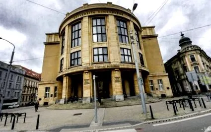 universitatea universitatea