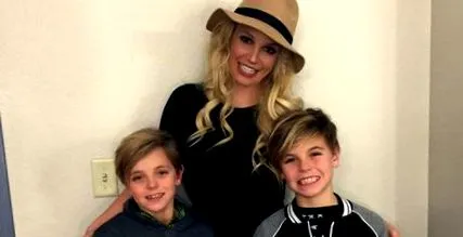 acum britney