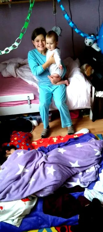 деца