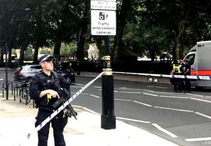 înjunghiat londonezului