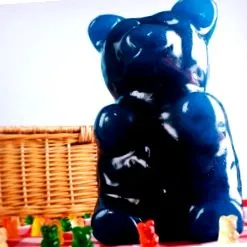 gigantică gigantică