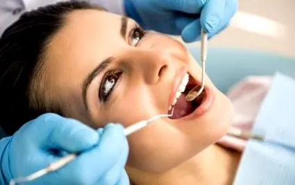 implantat dinte implantat dinte