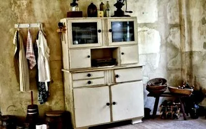mobilierul