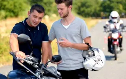 fără motocicletă