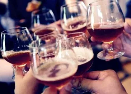 alkohol több