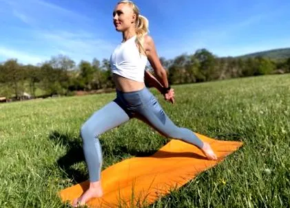 yoga simțim