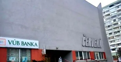 există