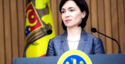 развил злоставувал
