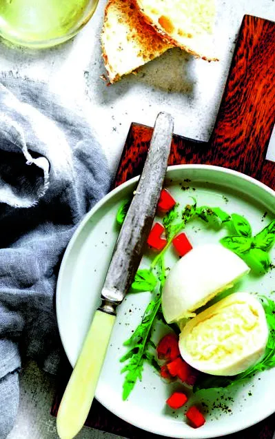 mozzarella proaspătă mănânci
