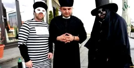 masquerades stradă